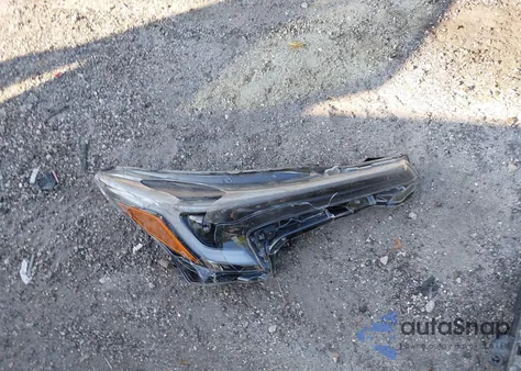 2026 Toyota Corolla Se из США, поврежденный, VIN 5YFS4MCE6TP258156